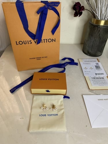 Lv earrings
