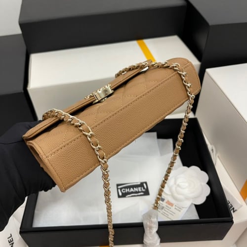 Chanel 18cm