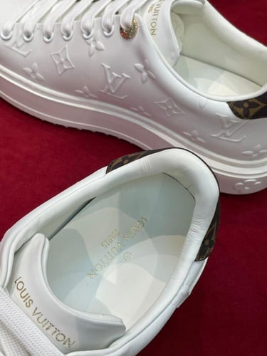 Lv sneakers
