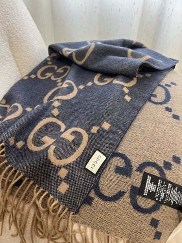 Gucci scarf