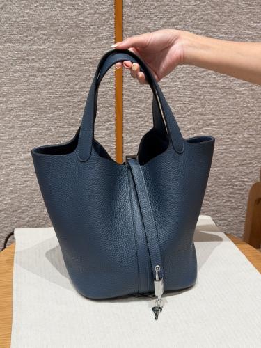 Hermès 22cm