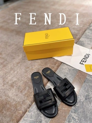 Fendi slippers