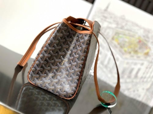 Goyard 30cm