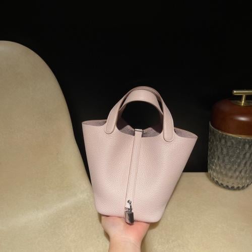 Hermès 18cm