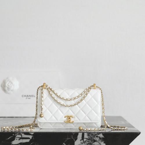 Chanel 19cm