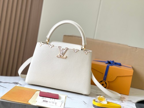 LV Capucines MM 31cm