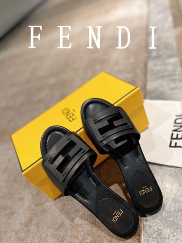 Fendi slippers