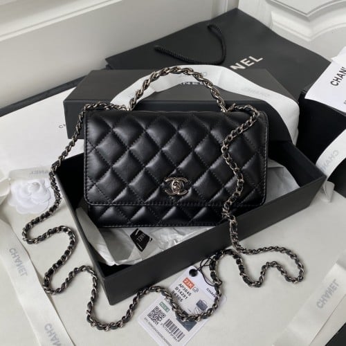 Chanel 19cm