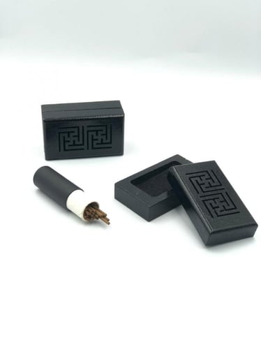 مبخره ميني متوفر ثلاث ( بني - بيج - أسود )