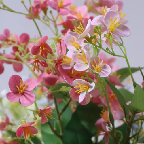 غصن زهور اخضر