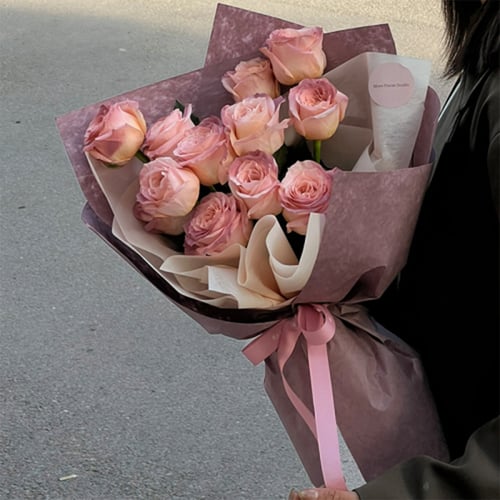 ورق تغليف بنقش مميز اخضر فاتح ( 10 اوراق )