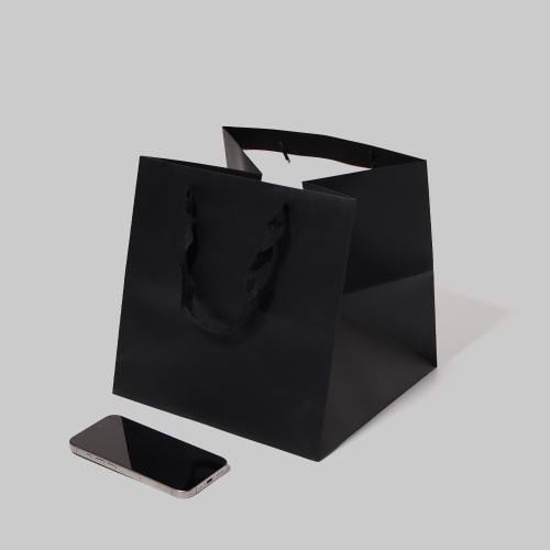 أكياس مربعة مقاس 4 اسود ( 12 كيس )