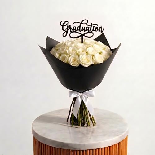 باقة تخرج بيضاء White Graduation Bouquet