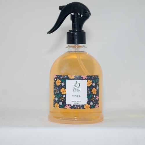 ثلاث معطرات مفارش