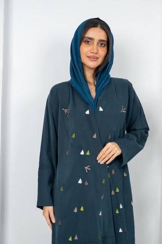 عبايه لنن مطرز