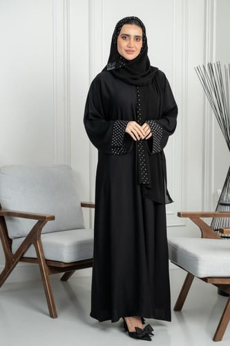 عباية نواعم بتطريز الوان في الاكمام