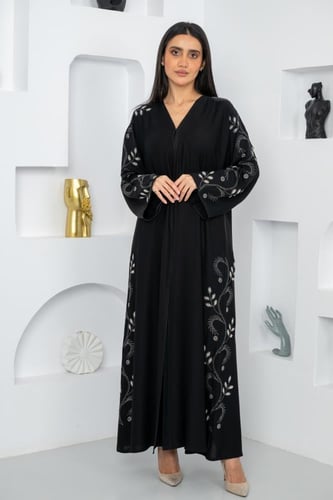 عبايه تطريز ف الاكمام ومن الجوانب