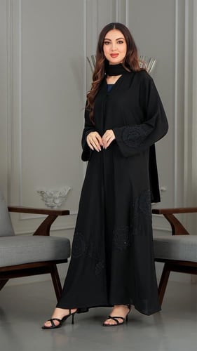 عبايه ملكي تطريز اسود