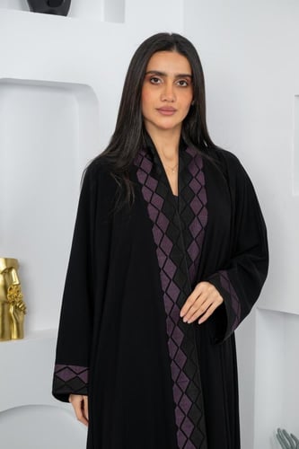 عبايه بقماش الندي بتطريز موف