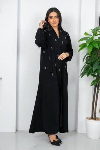 كريب ناعم اسود مطرز