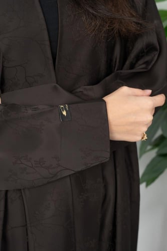 عبايه ساتان حرير ربع كلوش