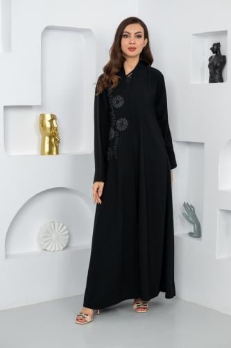 عباية سوداء مطرزة ربع كلوش شيفون بطابع خليجي راقي