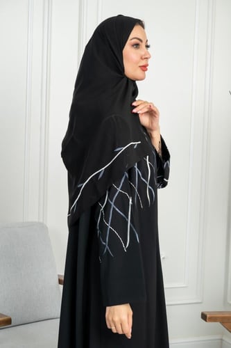 كريب اسود مطرز بدرجات الرمادي