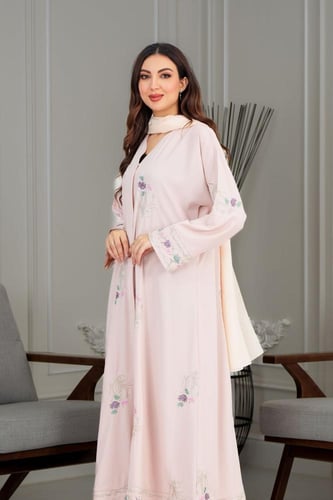 عبايه لنن مطرز لون وردي