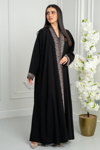 عبايه كريب مع قيطان اسود