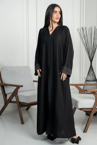 عباية نواعم بتطريز الوان في الاكمام