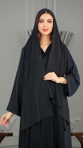 عباية نواعم بتطريز أسود ربع كلوش