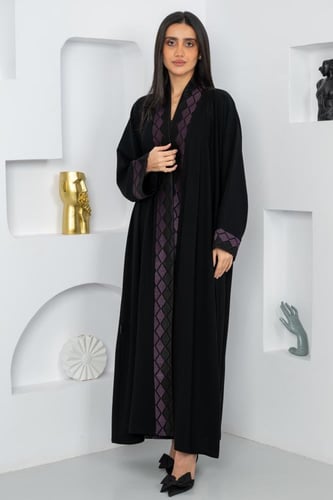 عبايه بقماش الندي بتطريز موف