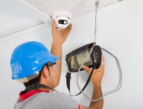 خدمة تركيب وتمديد كاميرات مراقبة خارجية