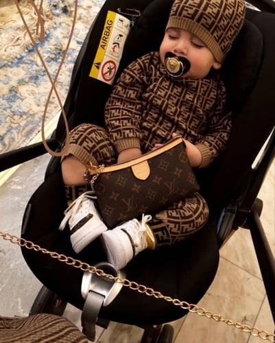 طقم اطفال فندي