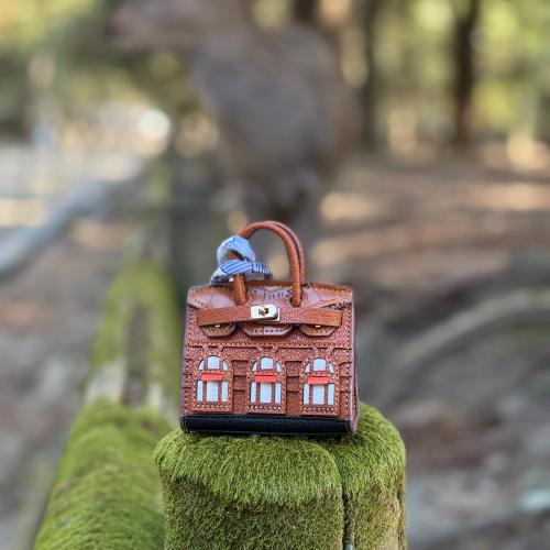 تعليقة بيركن ( بني )