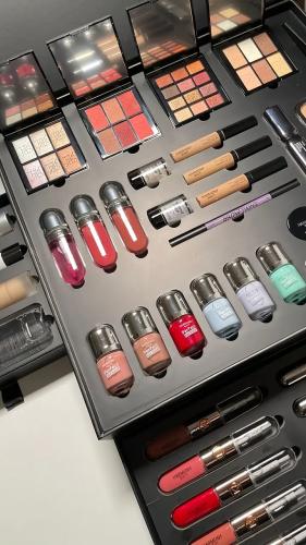Complete makeup HARMONI