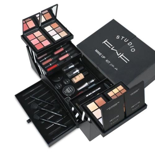 Complete makeup 41 products high quality