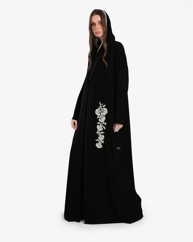 L061-عباية كريب اسود تطريز