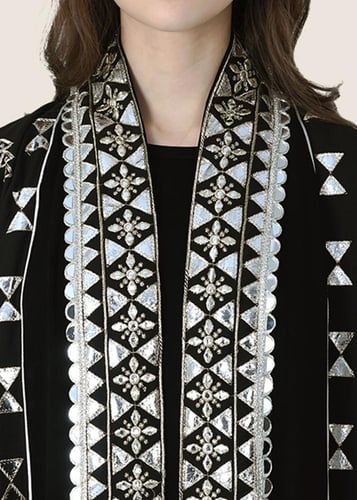 L200- عباية كريب و لنن فضي ذهبي