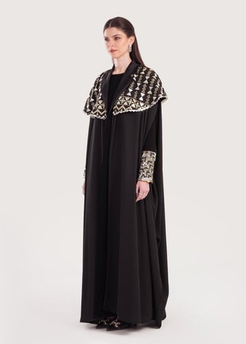 L198 - عباية قطعتين تطريز