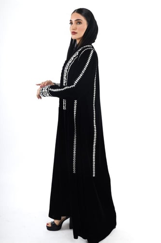 L258 - قطيفة أسود