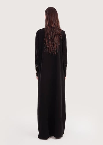 L177- عباية كريب أسود تطريز