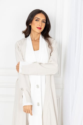 L022- عباية كريب بيج كرستال