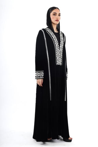 L258 - قطيفة أسود