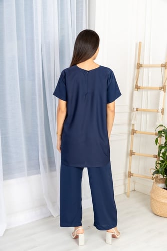 طقم داخلي للعباية بلوزة وبنطلون قماش كريب لون كحلي