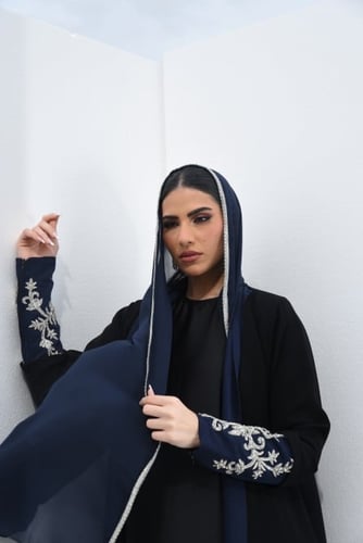 L097- عباية كريب وحرير مغسول كحلي