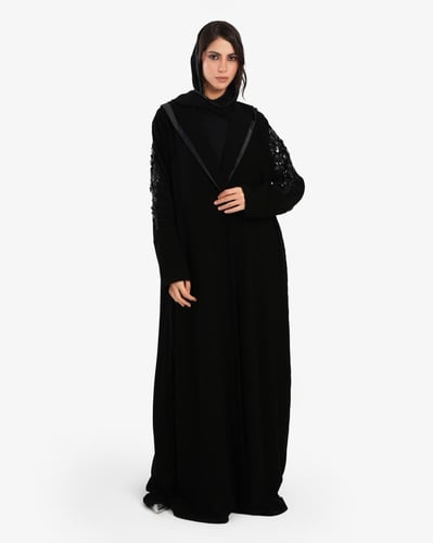 L017-عباية كريب تطريز