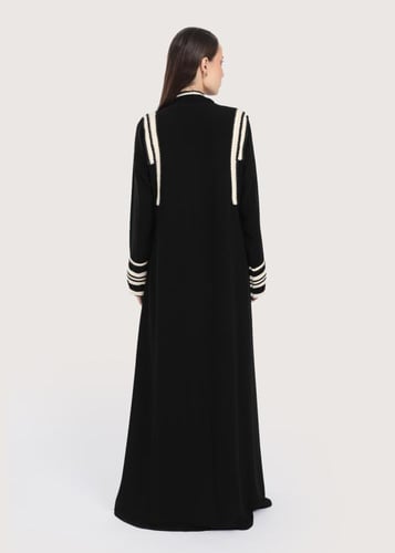 L224 - عباية كريب أسود