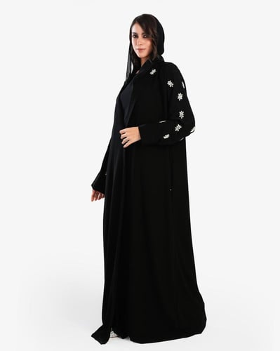 L065- عباية كريب كرستالات