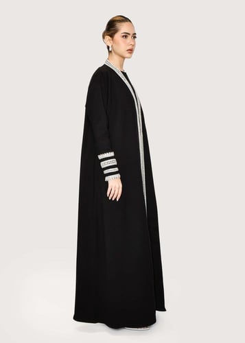 L309 - كريب تطريز فضي